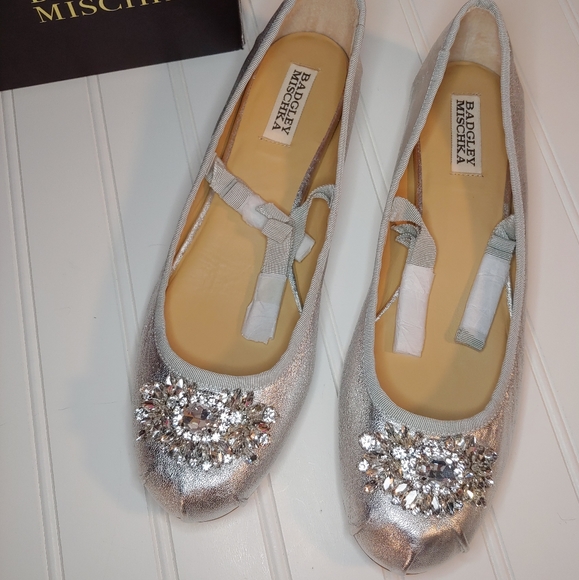 Badgley Mischka Karter II Silver Soft Leather Ornamented Ballet Flat size 10 NWT - Picture 5 of 16